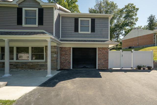 2515 PARKE LN, Broomall, PA 19008