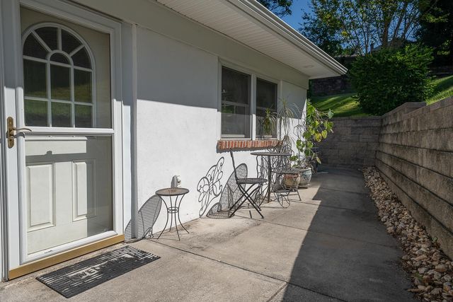 2515 PARKE LN, Broomall, PA 19008
