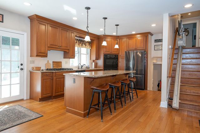 2515 PARKE LN, Broomall, PA 19008