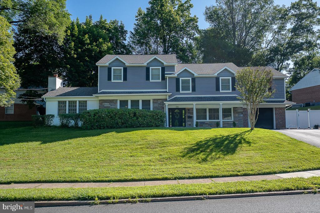 2515 PARKE LN, Broomall, PA 19008