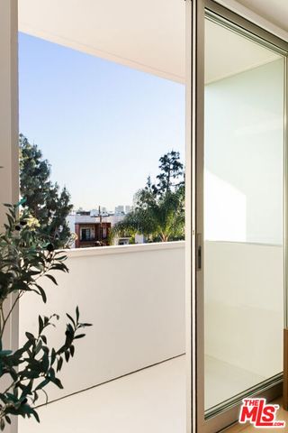 8787 Shoreham Drive 105, West Hollywood, CA 90069