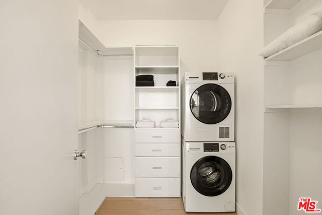 8787 Shoreham Drive 105, West Hollywood, CA 90069