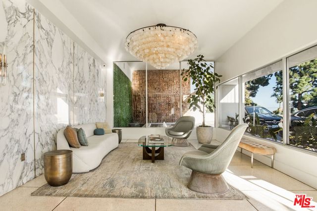 8787 Shoreham Drive 105, West Hollywood, CA 90069