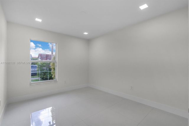 803 NW 133rd Ct 803, Miami, FL 33182