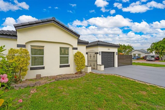 803 NW 133rd Ct 803, Miami, FL 33182