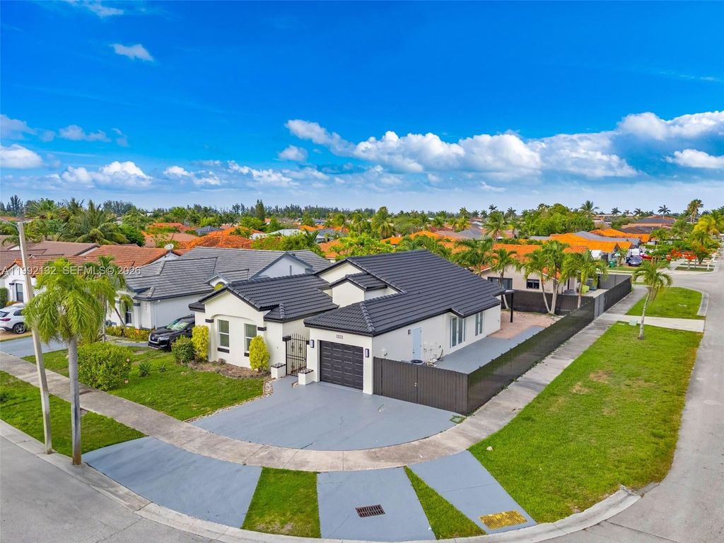 803 NW 133rd Ct 803, Miami, FL 33182