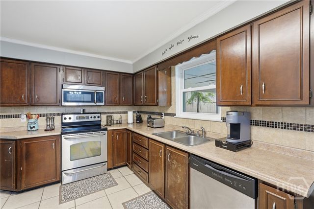 32 Silverstone Circle Furnished, Savannah, GA 31406