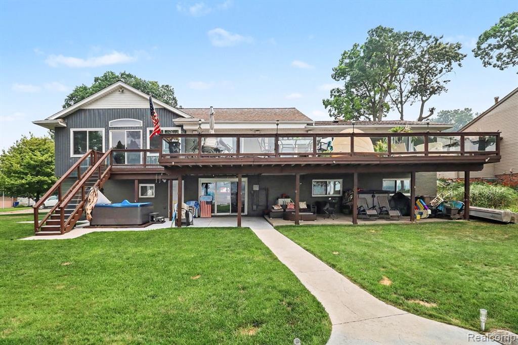 3233 Shawnee Lane, Waterford, MI 48329