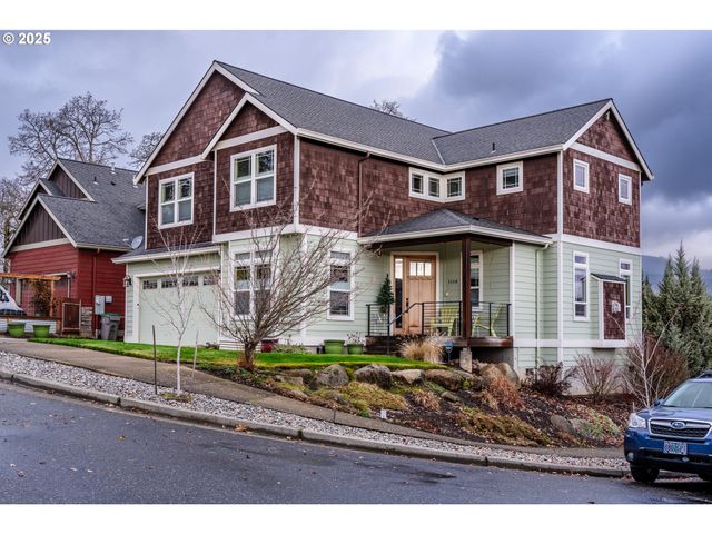 1110 RED TAIL Loop, Hood River, OR 97031
