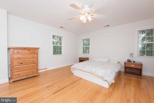 1524 N KENTUCKY ST, Arlington, VA 22205