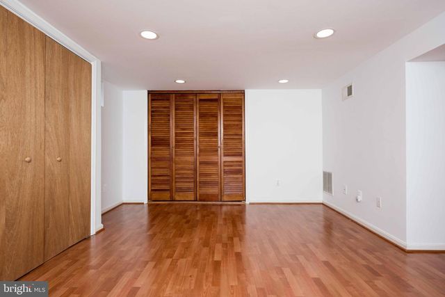 1524 N KENTUCKY ST, Arlington, VA 22205