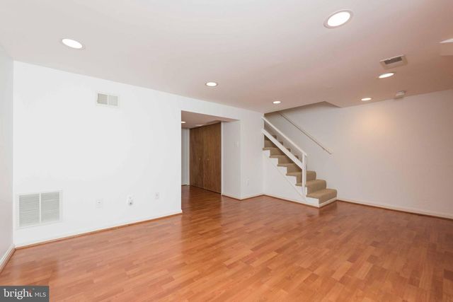 1524 N KENTUCKY ST, Arlington, VA 22205