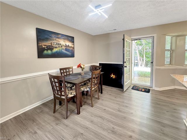 27 Treasure KY, Hampton, VA 23666