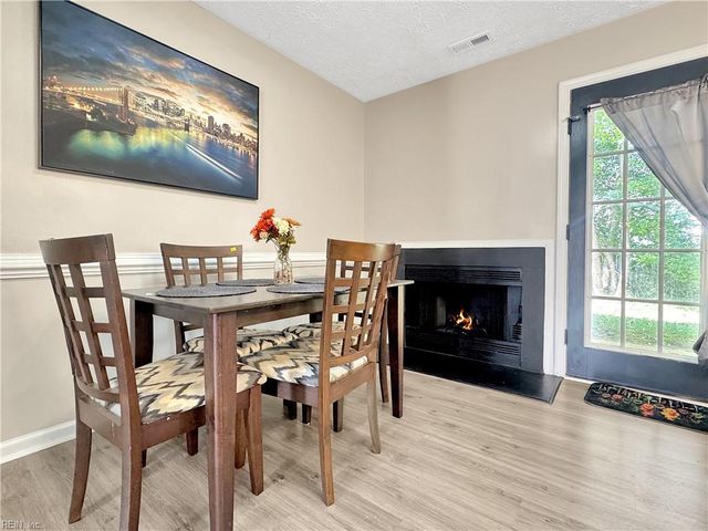 27 Treasure KY, Hampton, VA 23666
