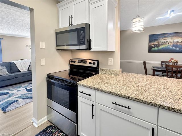 27 Treasure KY, Hampton, VA 23666