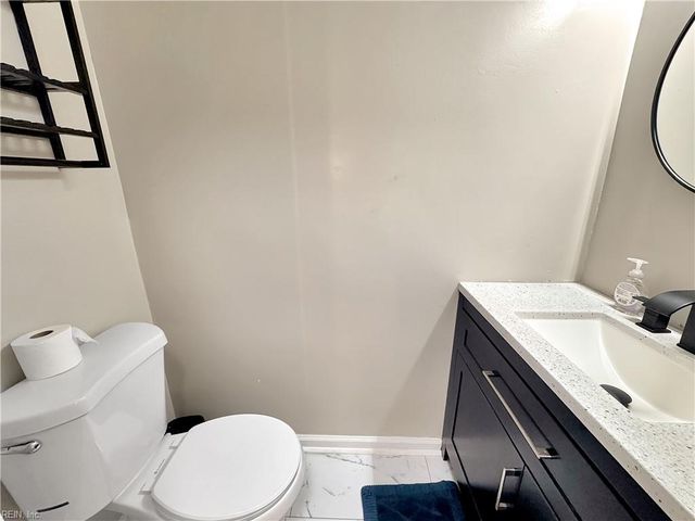 27 Treasure KY, Hampton, VA 23666