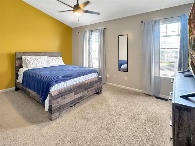 27 Treasure KY, Hampton, VA 23666