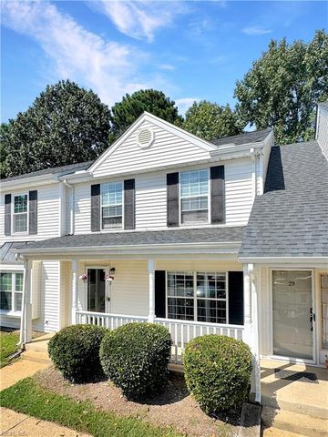 27 Treasure KY, Hampton, VA 23666