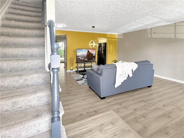 27 Treasure KY, Hampton, VA 23666