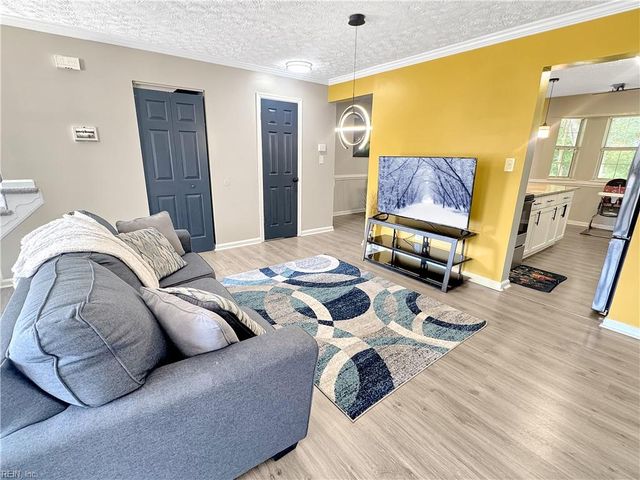 27 Treasure KY, Hampton, VA 23666