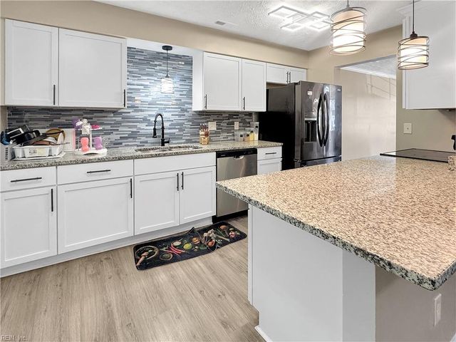 27 Treasure KY, Hampton, VA 23666