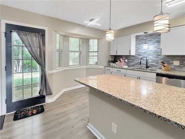 27 Treasure KY, Hampton, VA 23666