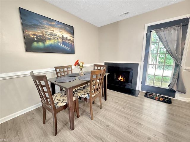 27 Treasure KY, Hampton, VA 23666