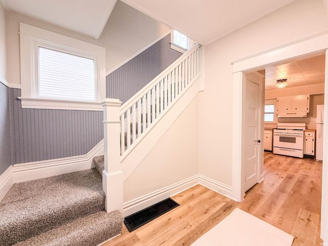 327 Kinsmoor Avenue, Fort Wayne, IN 46807