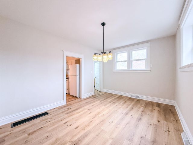 327 Kinsmoor Avenue, Fort Wayne, IN 46807