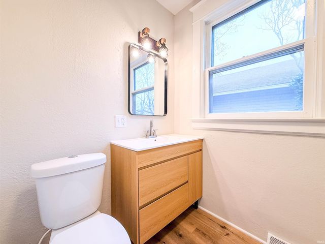 327 Kinsmoor Avenue, Fort Wayne, IN 46807