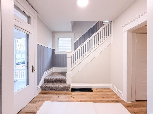 327 Kinsmoor Avenue, Fort Wayne, IN 46807