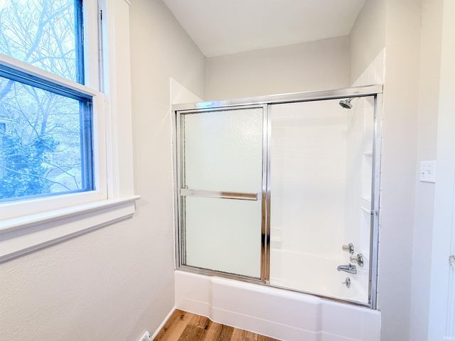 327 Kinsmoor Avenue, Fort Wayne, IN 46807