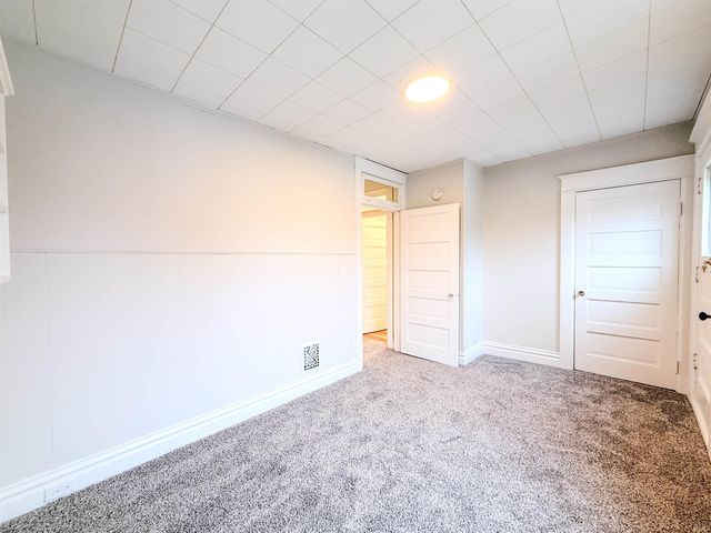 327 Kinsmoor Avenue, Fort Wayne, IN 46807