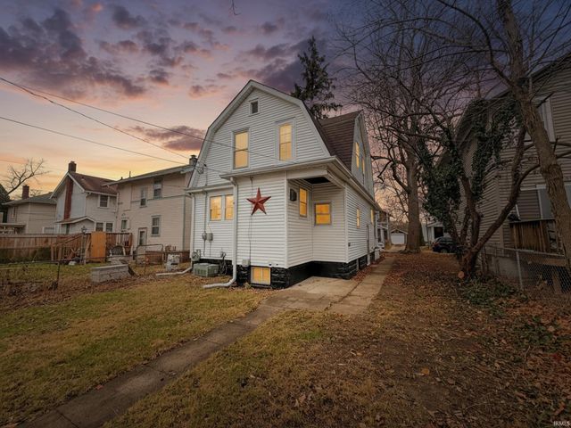 327 Kinsmoor Avenue, Fort Wayne, IN 46807