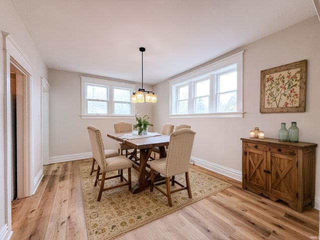 327 Kinsmoor Avenue, Fort Wayne, IN 46807