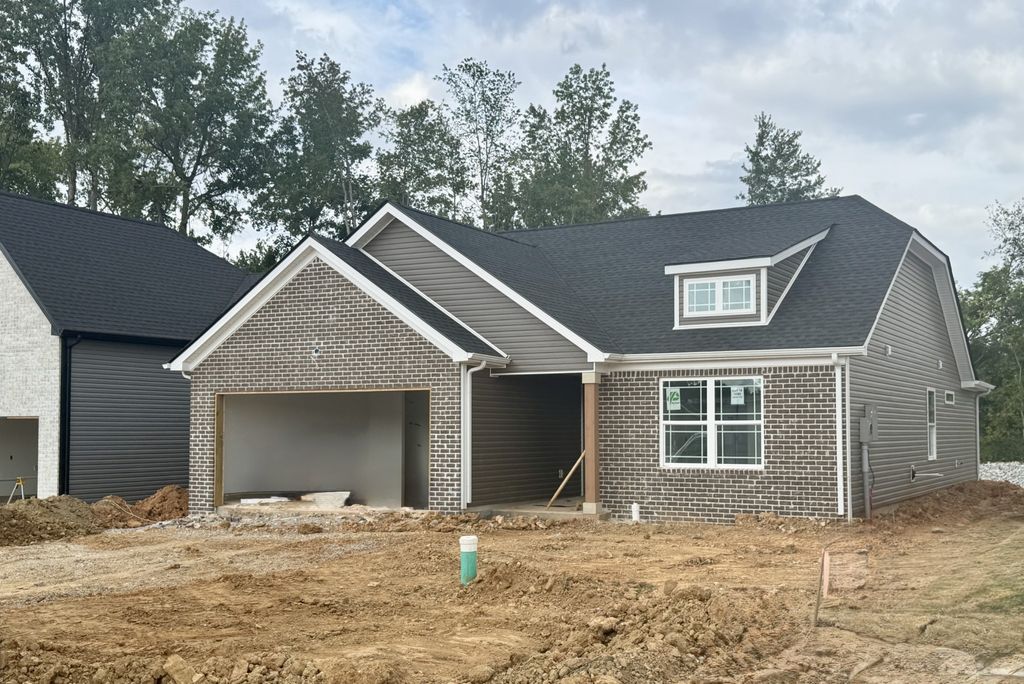 1180 Javier Dr, Springfield, TN 37172