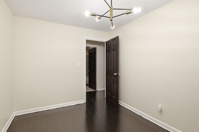 11 Cheyenne Rd, Springfield, MA 01109