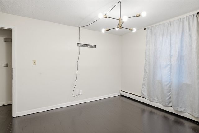 11 Cheyenne Rd, Springfield, MA 01109