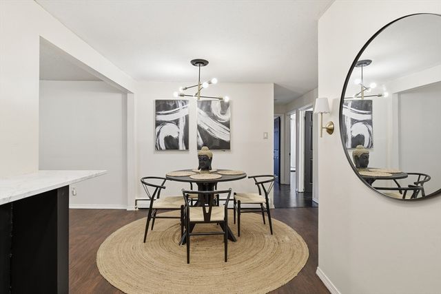 11 Cheyenne Rd, Springfield, MA 01109