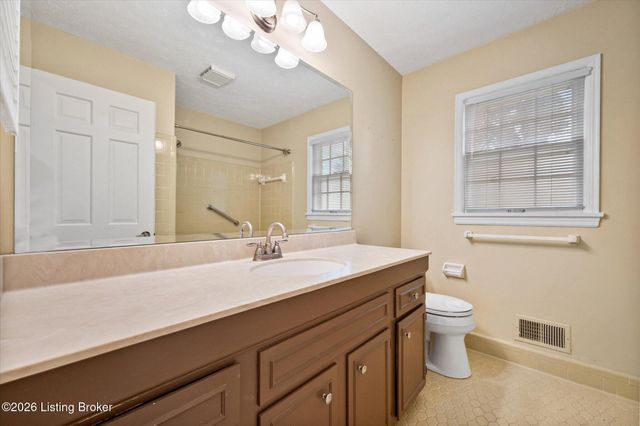 3902 Jenica Way, Louisville, KY 40241
