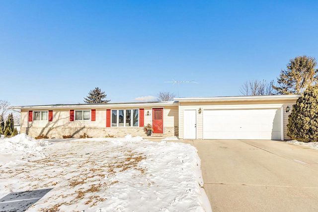 1207 SUNRISE COURT, Kewaunee, WI 54216
