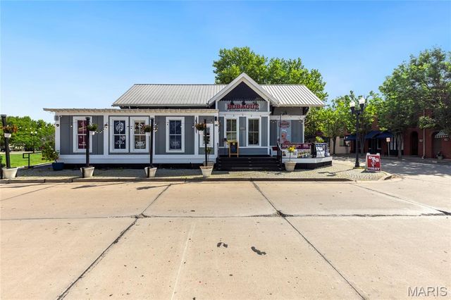 3246 Starkville Street, St Charles, MO 63301