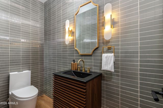 3401 N 83RD Street, Scottsdale, AZ 85251