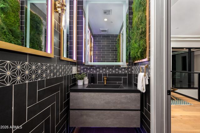 3401 N 83RD Street, Scottsdale, AZ 85251