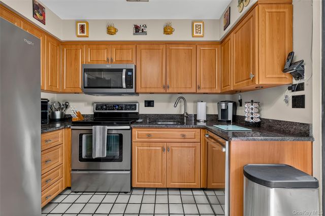 34 Buckingham Court, Pomona, NY 10970