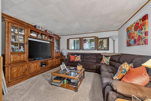 34 Buckingham Court, Pomona, NY 10970