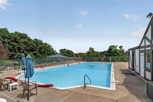 34 Buckingham Court, Pomona, NY 10970