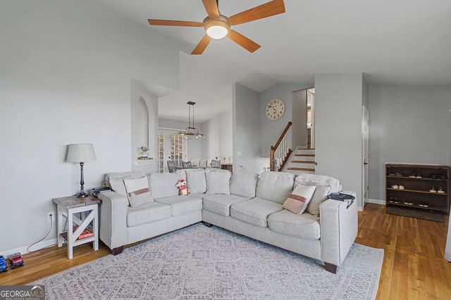 25 Mountain Trail Court SW, Cartersville, GA 30120