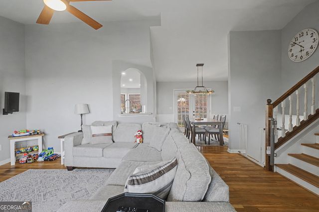 25 Mountain Trail Court SW, Cartersville, GA 30120