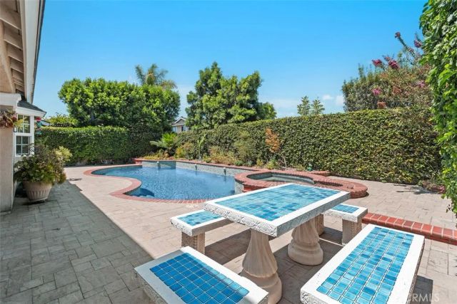4341 Dogwood Avenue, Seal Beach, CA 90740